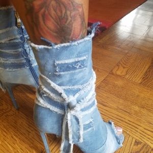 Jeans heels... cute